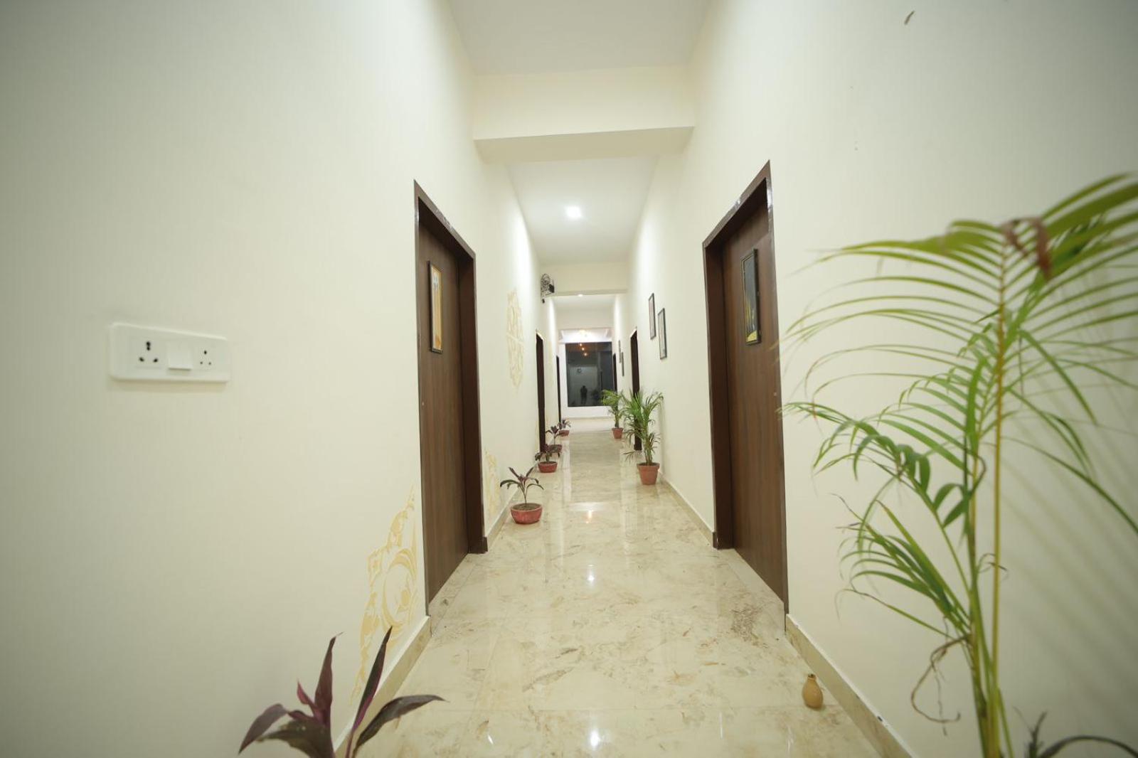 Saroj Agra (Uttar Pradesh)