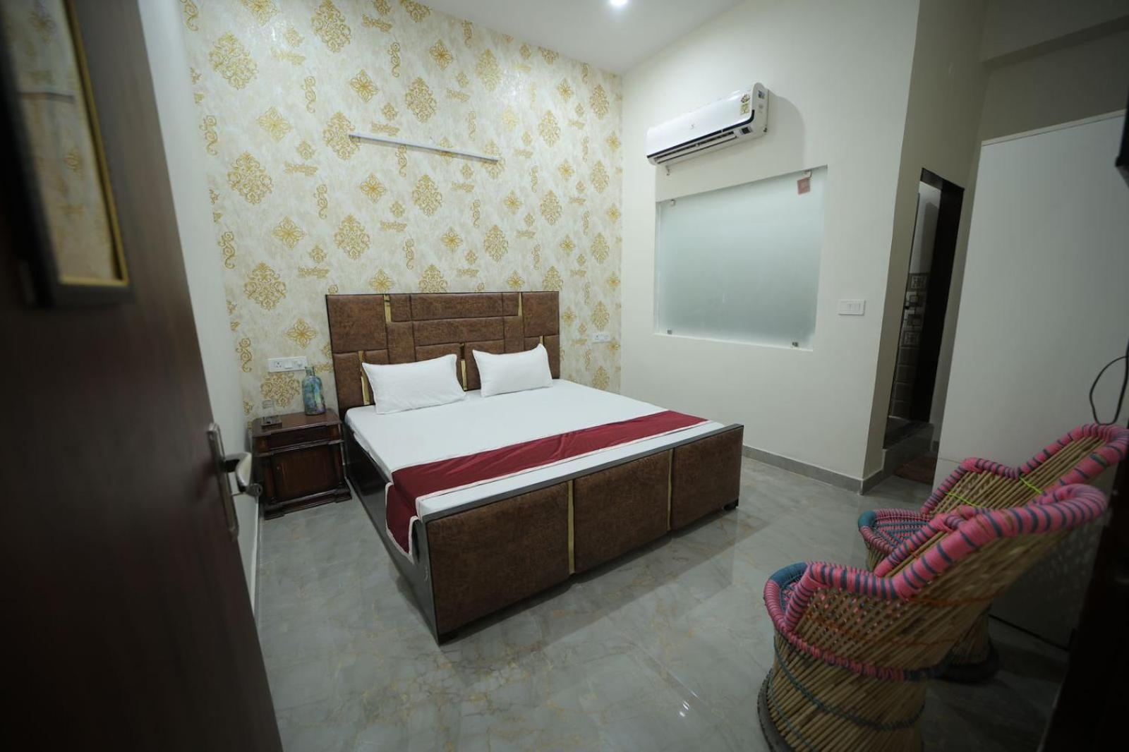 Hotel Saroj Agra (Uttar Pradesh)