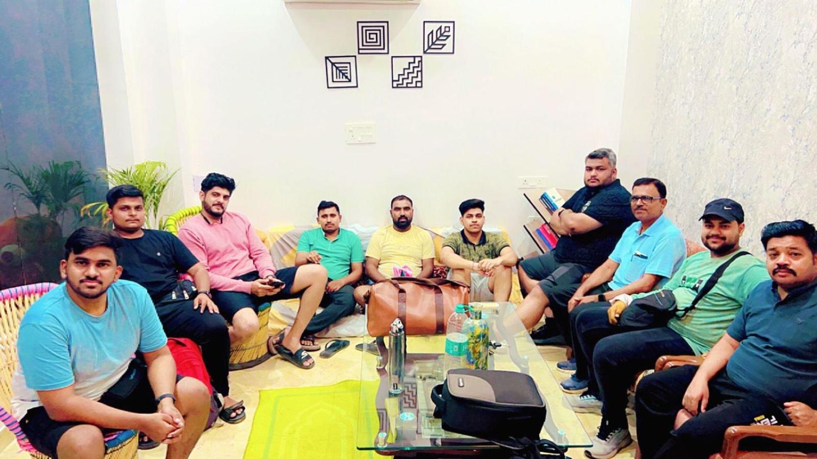 Saroj Hotel